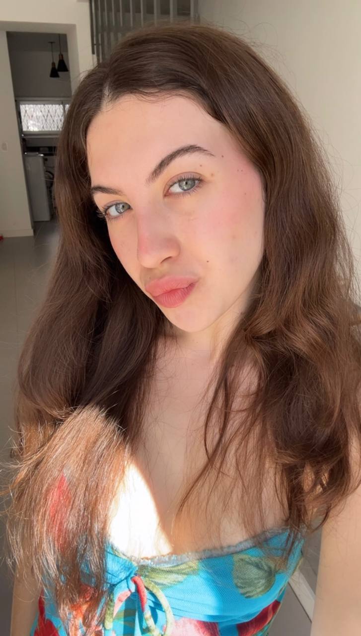 Nude girl Amber in Zahedan