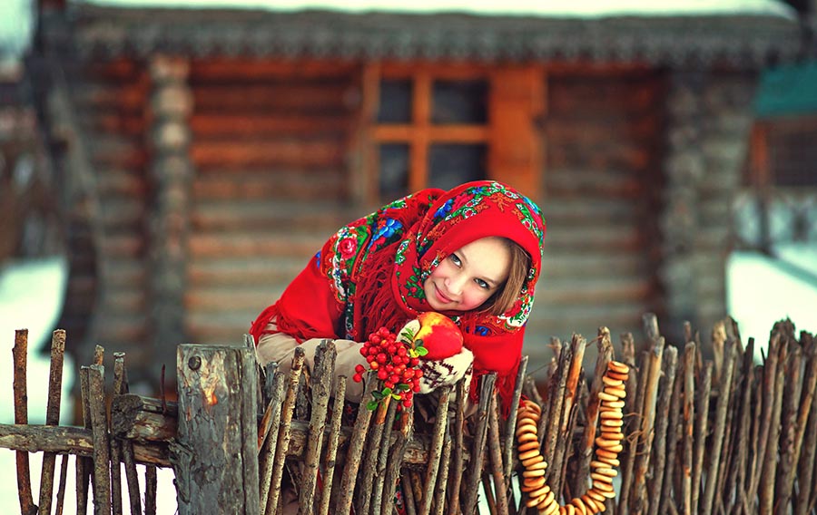 Sexy girl Women in Slavic costumes in Zahedan