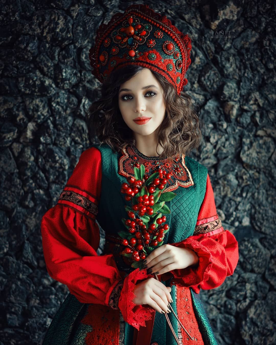 Nude girl Women in Slavic costumes in Zahedan
